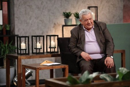 رضا فیاضی: اگر در شرایط کرونایی مقابل دوربین می‌رویم از روی ناچاری است