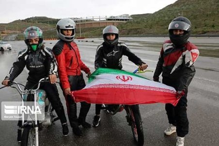 موتورسواری زنان در حاشیه مراسم روز قدس