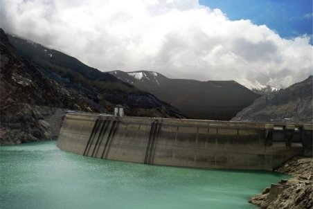 کاهش ۲۰ درصدی ورودی آب به سدهای تهران/ مردم در مصرف آب صرفه جویی کنند