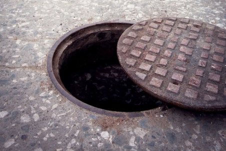 جزئیات سرقت اخیر درب‌های منهول خیابان‌های اهواز