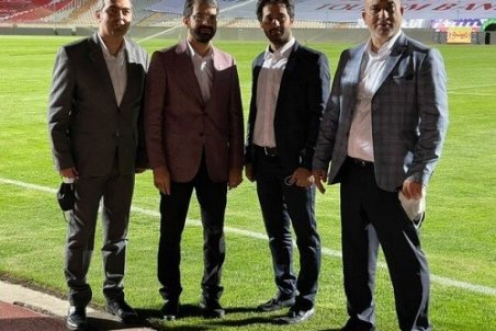 صدری: باشگاه استقلال از وزیر عذرخواهی کند