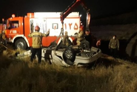 واژگونی خودرو در بزرگراه شهید یاسینی/ ۵ نفر جان باختند