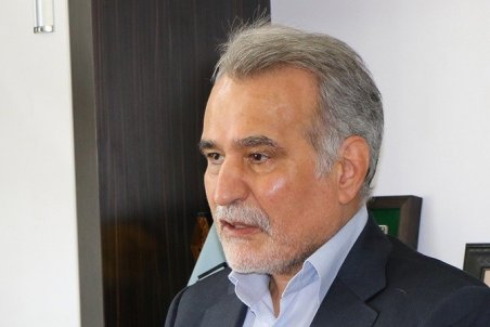 «احمدی نژاد اگر می‌توانست لباس گورباچوف را هم می‌پوشید»