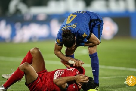 بازیکن استقلال از دقیقه یک فحش ناموسی می‌داد!