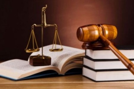 معترض آبان یا سارق گوشی؟