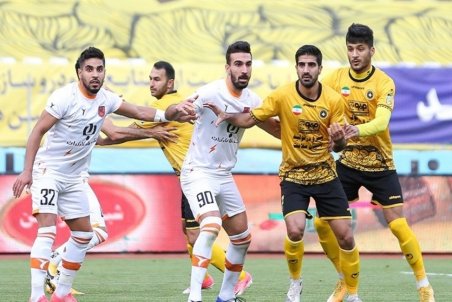 علیزاده: تیم‌هایی که از پرسپولیس ۵ گل خوردند هم تبانی کردند؟