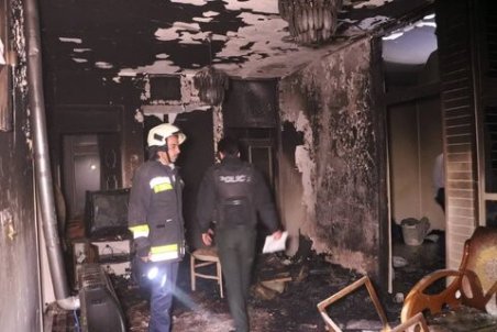 کارگاه مبل‌سازی گرفتار شعله‌های آتش شد+ عکس