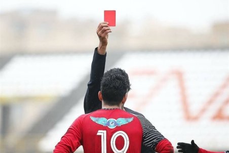 ذوالفقارنسب: فدراسیون فوتبال در جذب خارجی‌ها روی دلالی نظارت کند