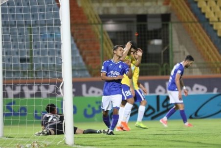 فریبا: بازیکنان استقلال نباید در لیگ برتر بی‌انگیزه باشند