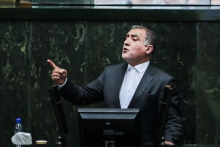 (ویدئو) ادعای یک نماینده: منزل احمدی‌نژاد محاصره است!