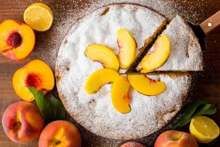 طرز تهیه کیک هلو، عصرانه‌ای دلچسب و خوشبو