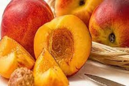 خطرات مرگبار زیاده‌روی در مصرف هلو