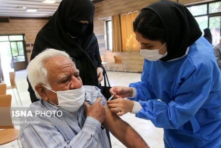 تزریق واکسن آسترازنکا برای سالمندان ممنوع نیست