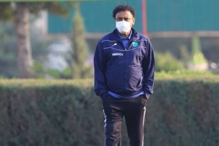 فیروزی: نباید اشتباه کنیم / از ماجرای اسکوچیچ بی‌اطلاع هستم