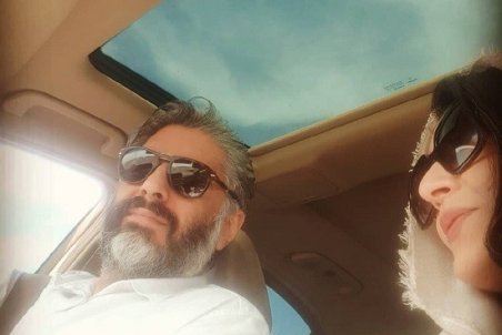 تصویری از ساره بیات و همسرش