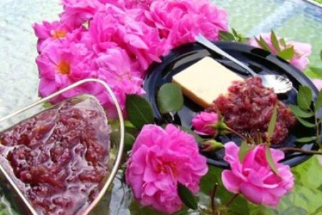 طرز تهیه مربای گل محمدی