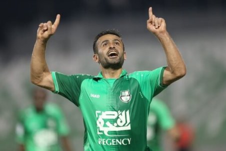 امید ابراهیمی در لیگ قطر ماندنی شد