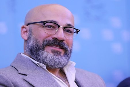 نقش آفرینی امیر آقایی در نسخه ایرانی «دکستر»