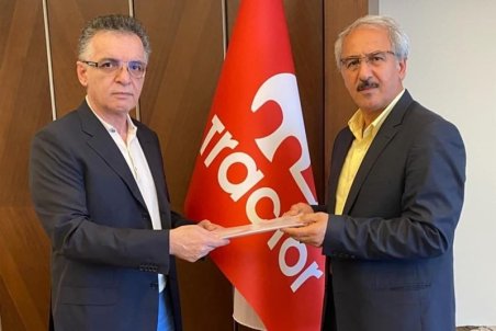 نظمی: خطیبی استعفایش را به زنوزی داده بود/ کریمی در مورد بازیکنان تصمیم‌گیری می‌کند