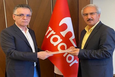 نظمی: کریمی تا پایان لیگ بیستم، هدایت تیم فوتبال تراکتور را بر عهده دارد