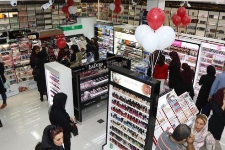 قیمت‌های سر به فلک کشیده باعث رکود در بازار لوازم آرایشی و بهداشتی شده است