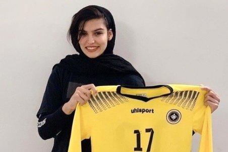 راضیه جانباز: چرا وقتی قلعه نویی و مهرداد محمدی از عشق خود به سرخابی ها گفتند ساکت بودید؟