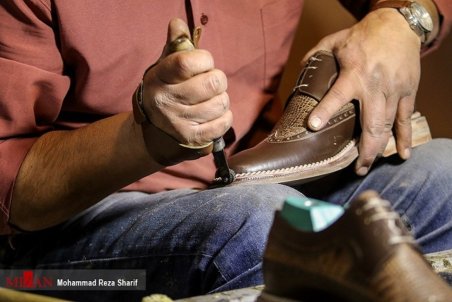 کاهش ۵۰ درصدی تولید کفش/ از صادرات کفش حمایت نمی‌شود