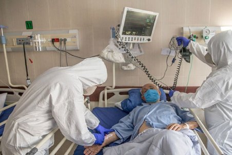 روزانه بیش از ۸۰ بیماری کرونایی در خوزستان بستری می‌شوند