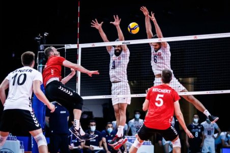 محمودی : مطرح کردن نقد دردی را دوا نمی کند