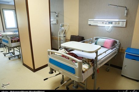 استمداد رئیس دانشگاه علوم پزشکی بندرعباس از وزیر بهداشت/ برای هرمزگان تخت بیمارستانی فراهم کنید