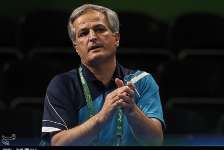 لطف‌الله‌نسبی: عالمیان خلع سلاح شد/ داور بدون اعتراض حریف، تذکر می‌داد و خطا می‌گرفت