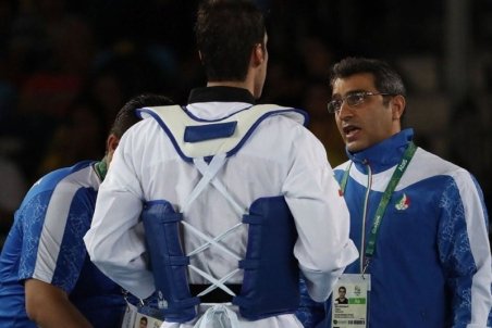 مقانلو: دنیا تیم بودن را از ما یاد گرفت، خودمان فراموش کردیم/ کارشناسانی که می‌گفتند بدبینانه حرف می‌زنیم، پاسخگو باشند