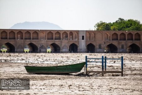 فتح‌الله معین : اصفهان آب خوزستان و هیچ استان دیگری را نمی‌خواهد