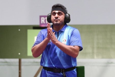 فروغی: دست منتقدانم را می‌بوسم اما مغرضان را نمی‌بخشم/ پرچم تیراندازی بالاست