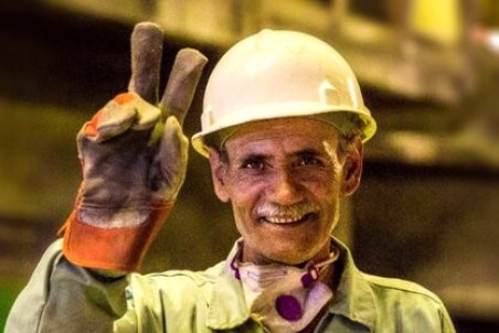 پیام روابط عمومی شركت فولاد مباركه به مناسبت روز كارگر