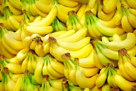 چرا هزاران تن موز در انبارهای گمرک در حال فساد است؟