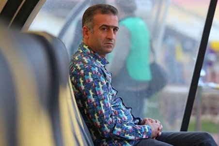 کمالوند: سه بار قرار بود سرمربی تراکتور شوم