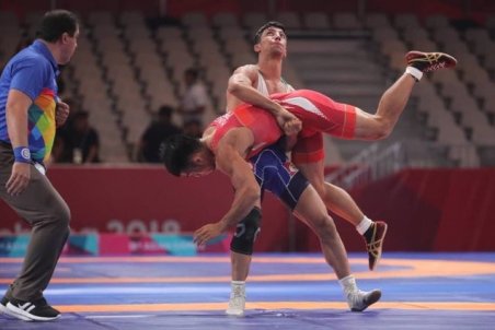 کشتی فرنگی المپیک توکیو/ برد قاطع محمدرضا گرایی مقابل کلمبیا