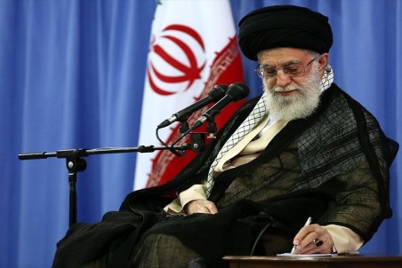 رهبر انقلاب حکم ریاست جمهوری رئیسی را تنفیذ کردند