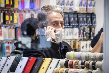 چرا تلفن همراه گران شد؟