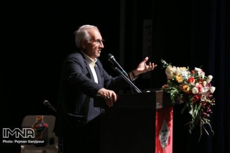 رفع گره کور ترافیکی شمال شرق اصفهان/شهرداری در محدوده قانونی اقدامات لازم را انجام می‌دهد