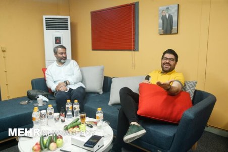 «خندوانه» بیش از هزینه برای تلویزیون درآمد داشت/ معمای دستمزد حامد همایون!