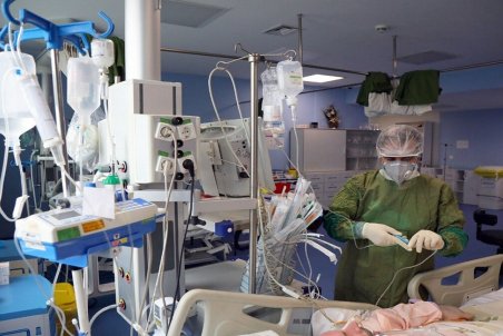 علائم دلتا کرونا همان علائم سرماخوردگی است/ کاهش ۸ برابری ابتلا به ویروس دلتا با انجام واکسیناسیون