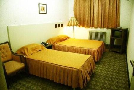 نان میهمانپذیرهای کرمانشاه آجر شده/ تنها 10 تا 20 درصد ظرفیت هتل‌هایمان پُر است