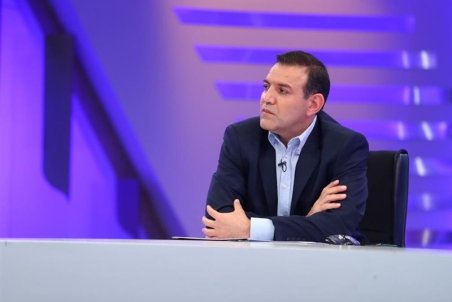 عزیزی خادم: فدراسیون مشتاق است باقری به صورت دائم کنار تیم ملی باشد