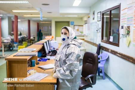 ابتلا تعدادی زیادی از کادر درمان مشهد به کرونا/ مردم رعایت کنند
