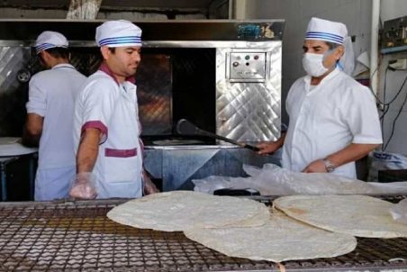 نان در اصفهان سه نرخی است