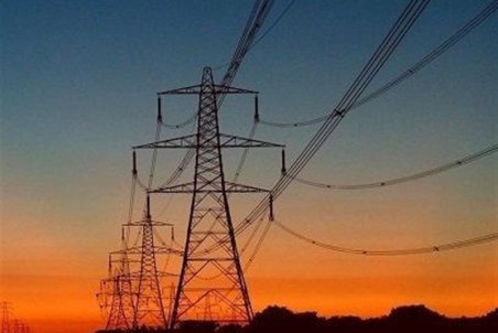 نیروگاه‌های استان اصفهان توانایی تولید ۴۲۰۰ مگاوات برق دارند/ بدهی به نیروگاه‌های خصوصی کاهش می‌یابد