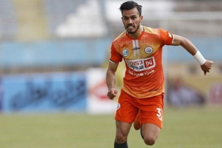 خرید مدافع چپ جدید استقلال قطعی شد؛ قرارداد امروز یا فردا