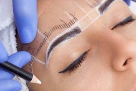 آموزش تصویری قرینه سازی ابرو در خانه